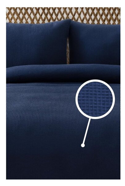 Tmavě modrý přehoz 200x220 cm Waffle – Mijolnir
