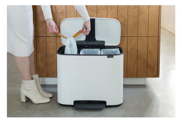 Bílý nášlapný ocelový odpadkový koš na tříděný odpad 3x11 l Bo – Brabantia