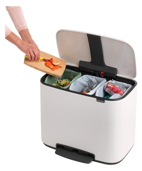 Bílý nášlapný ocelový odpadkový koš na tříděný odpad 3x11 l Bo – Brabantia