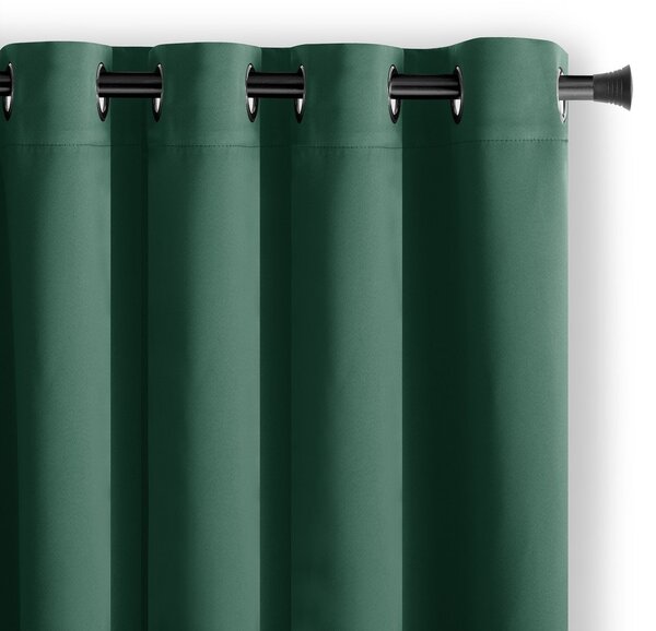 Tmavě zelený dimout závěs 140x175 cm Kierra – Restilo
