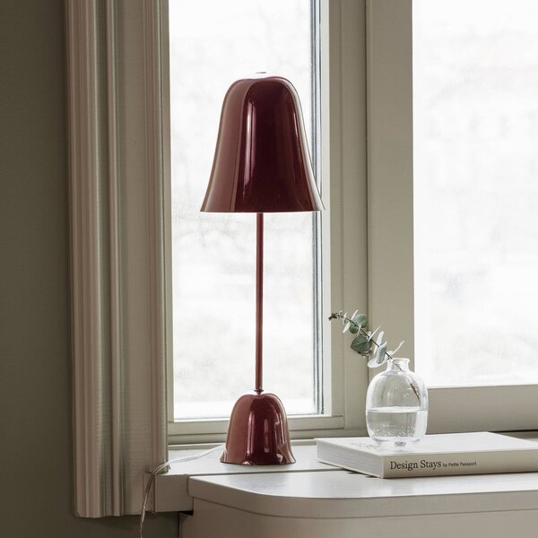 Globen Lighting Stolní lampa Blåklockan, vínově červená, výška 56 cm, Červená, Obývací pokoj / jídelna, kov, Skandinávský