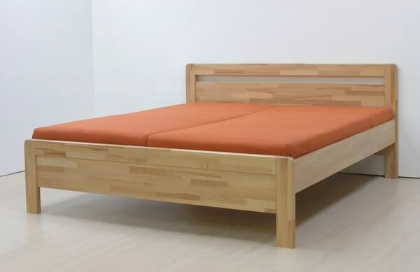 BMB Dřevěná postel Karlo masiv oblé 200x140
