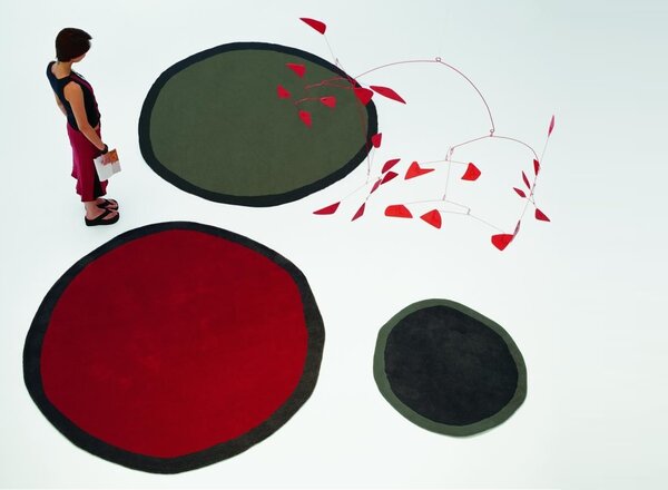 Nanimarquina Kulatý vlněný koberec Aros Barva: Red-Black (červeno-černá), Rozměr: Ø 100 cm