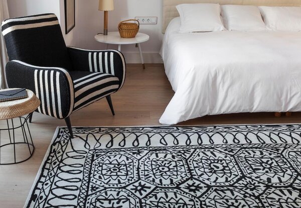 Nanimarquina Vlněný koberec Estambul, kolekce Black on white Rozměr koberce: 200×300 cm