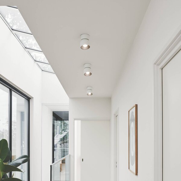 Nordlux Downlight Pitcher, bílá/stříbrná, 1 žárovka, kov, GU10, stmívatelný, Bílá / opál, Obývací pokoj / jídelna, kov, Moderní, Stropní půlkruhové světlo s prostorem