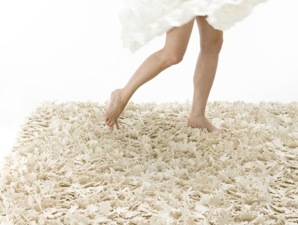 Nanimarquina Koberec Little Field of Flowers Barva: Ivory (slonová kost), Rozměr: 170x240 cm