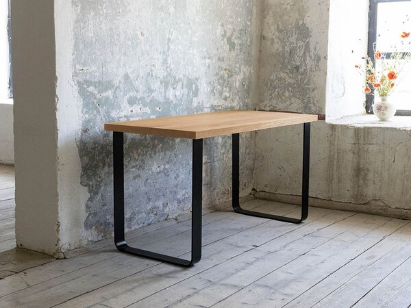 Benlemi Dubový pracovní stůl ISAAC s kolmou kovovou podnoží Kvalita dřeva: B/C rustikální, Opracování hrany: Rovná hrana