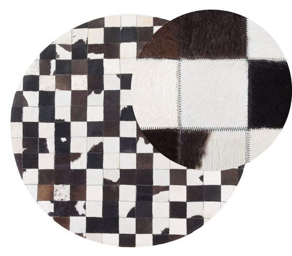 Černobílý patchwork koberec z hovězí kůže ⌀ 140 cm BERGAMA