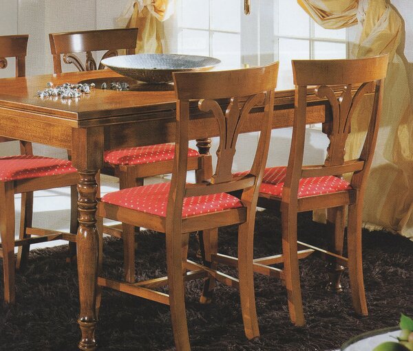 Klasický jídelní stůl + 4 židle - cenově zvýhodněný set