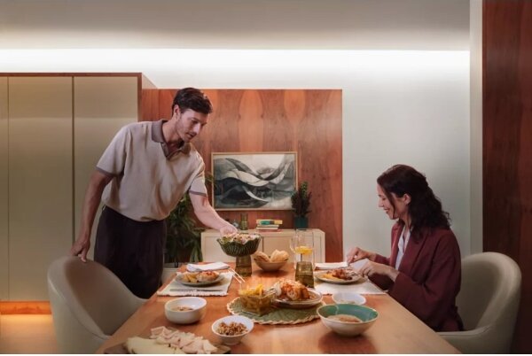 Philips - LED RGBW Stmívatelný pásek Hue FLUX 3m LED/29W/230V 2200-6500K