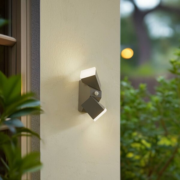 Lindby Nástěnné LED svítidlo Sally, 22 cm, šedé, IP54, senzor, Hliník / šedá / zinek, Hliník, Moderní, Nástěnné svítidlo / světlem dolů
