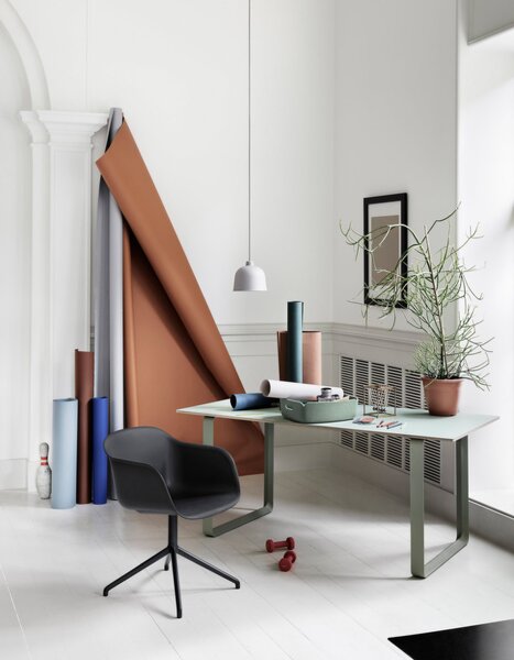Muuto Závěsná lampa Grain, grey GRAPEN2104