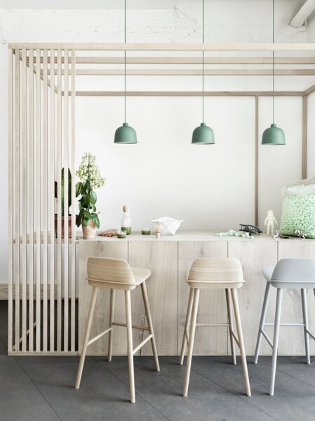 Muuto Závěsná lampa Grain, dusty green GRAPEN2103