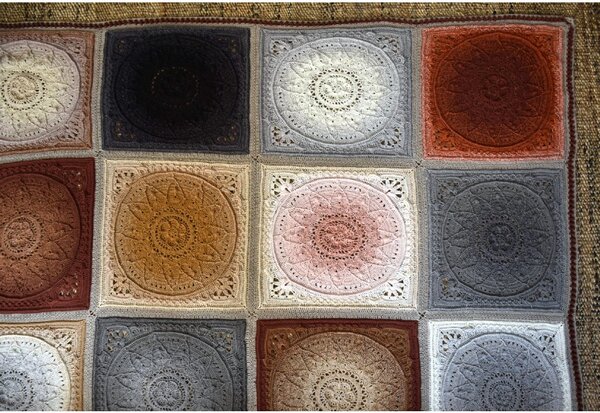 Veverupa Háčkovaný pléd Earth, 125x165 cm, ruční práce