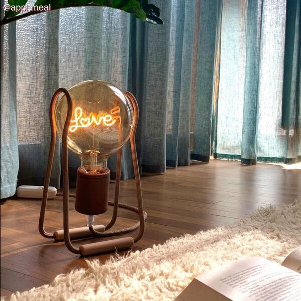 Creative cables Zlatá LED žárovka pro stojící lampy G125 s jedním vláknem "love" 5W E27 2000K