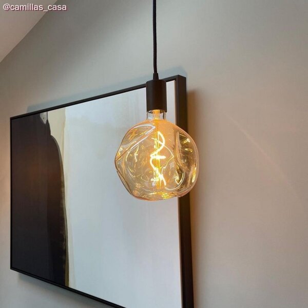 Creative cables Zlatá LED žárovka deformovaná G180, spirálové vlákno 5W E27 stmívatelná 1800K