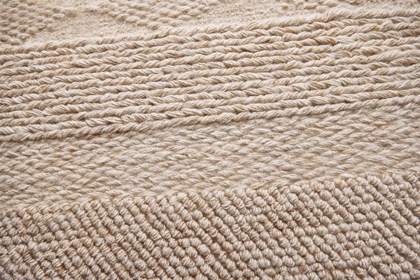 Diamond Carpets India, Ručně vázaný kusový koberec Grandeur DESP P54/2 Dune White, 80x150, béžová, chodba / předsíň