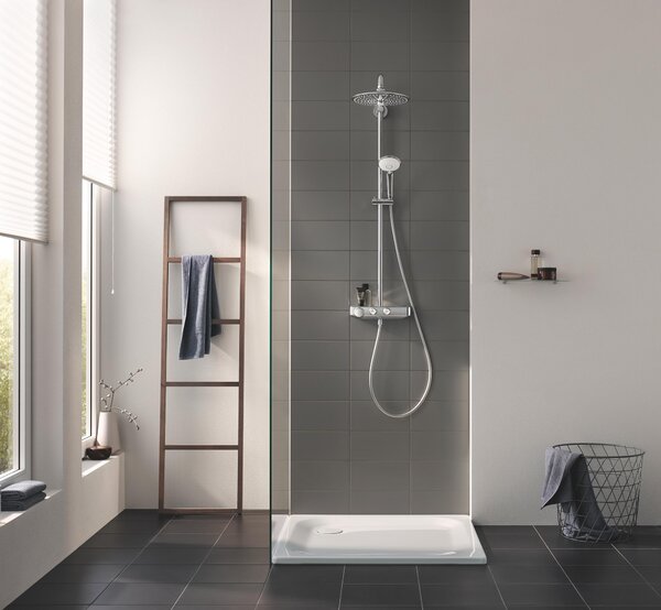 Grohe Euphoria sprchová sada na stěnu s termostatem s dešťovou sprchou chrom 26509000