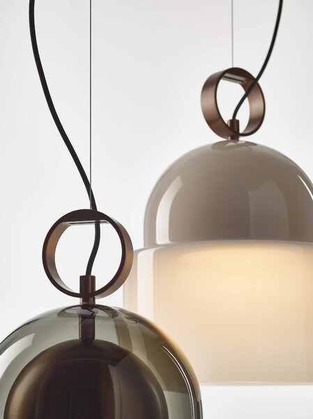 Závěsné designové svítidlo Brokis Dome small PC1346 Barva skla: Šedá kouřová - transparentní sklo, Povrchová úprava baldachýnu a montury: broušená rose gold lak, Dekor skla: Bez dekoru