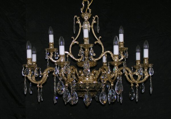 Odlitkový mosazný lustr s 12-ti rameny ve tvaru "zlaté lyry"