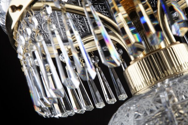 Aleš Zvěřina - Studio AZ-DESIGN Vysoká stolní lampa z masivního křišťálového skla, zdobená krajkovým výřezem, PK500 LAMP AURELIA 72 - RA01-A-720-PK-S