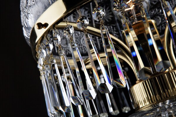 Aleš Zvěřina - Studio AZ-DESIGN Vysoká stolní lampa z masivního křišťálového skla, zdobená krajkovým výřezem, PK500 LAMP AURELIA 72 - RA01-A-720-PK-S