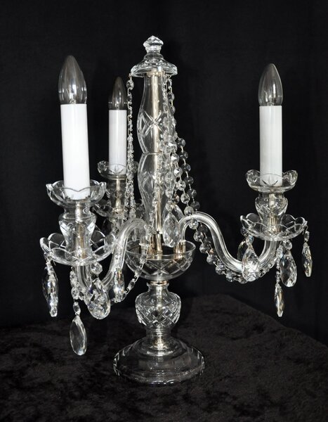 3 bulbs hand cut crystal table lamp with cut almonds TL217-40x52-3