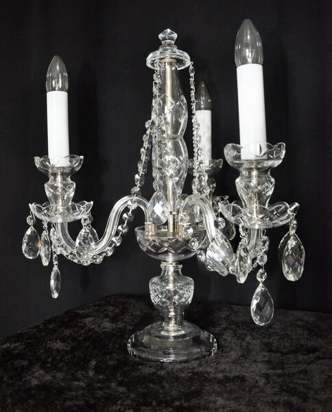 3 bulbs hand cut crystal table lamp with cut almonds TL217-40x52-3