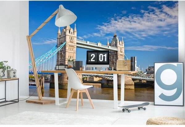 DIMEX | Vliesové fototapety na zeď Tower Bridge MS-5-0019 | 375 x 250 cm| modrá, béžová, zelená