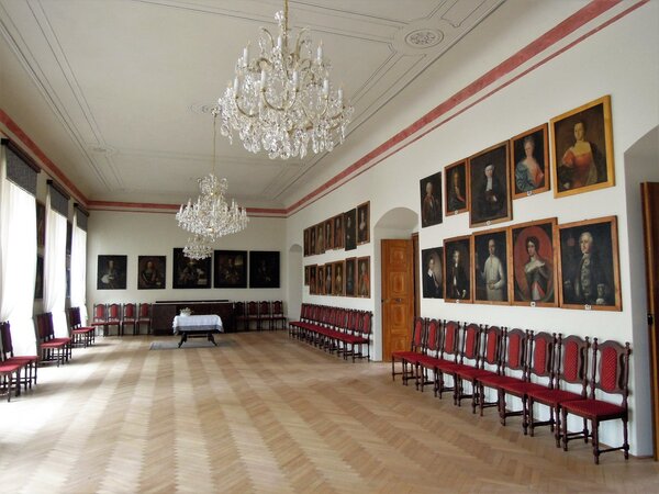 18-ti plamenný křišťálový Tereziánský lustr s křišťálovými vachtlemi 14931-12-6-1-B