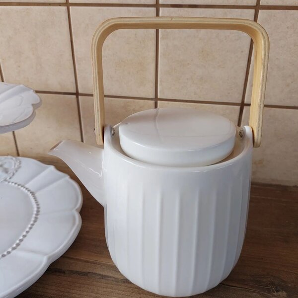 Porcelánová konvička - 800 ml