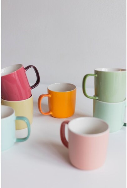 Růžový hrnek z kostního porcelánu 370 ml Mae – ONA