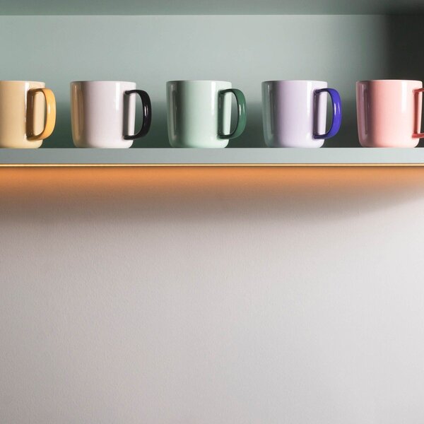 Světle zelený hrnek z kostního porcelánu 370 ml Mae – ONA