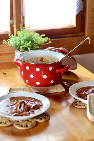 BELIS Smaltovaný rendlík s poklicí ø 16 cm - 1.4 l - PUNTÍK červený - 52216-534DACD5
