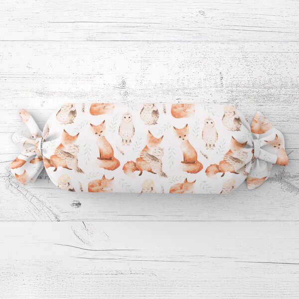 Biante Dětský polštář válec bonbon Sandra SA-523 Lišky a sovy na bílém 15x40 cm