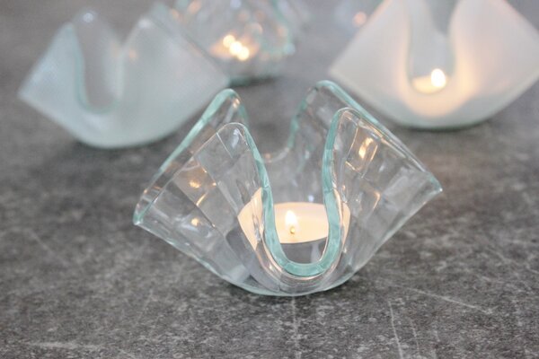 BDK-GLASS Skleněný svícen KVĚT - ornamentální sklo Grosfield