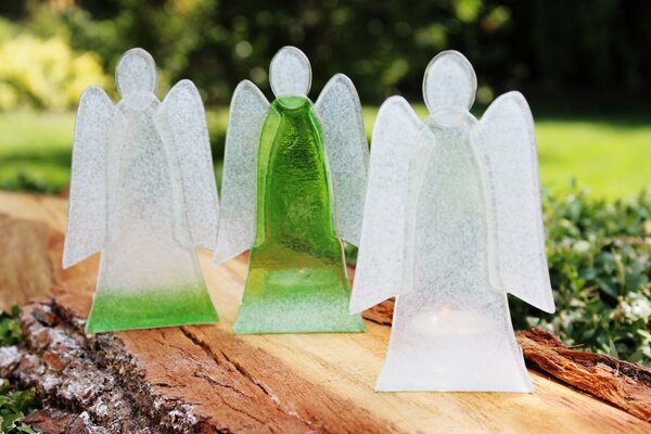 BDK-GLASS Skleněný svícen anděl 14cm - bílo-zelený