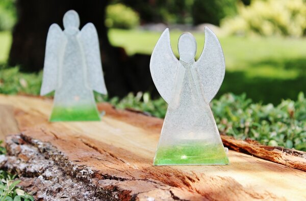 BDK-GLASS Skleněný svícen anděl 12cm - bílo-zelený