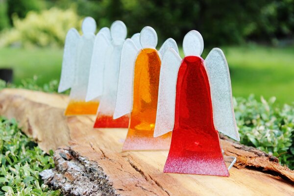 BDK-GLASS Skleněný svícen anděl 14cm - červený