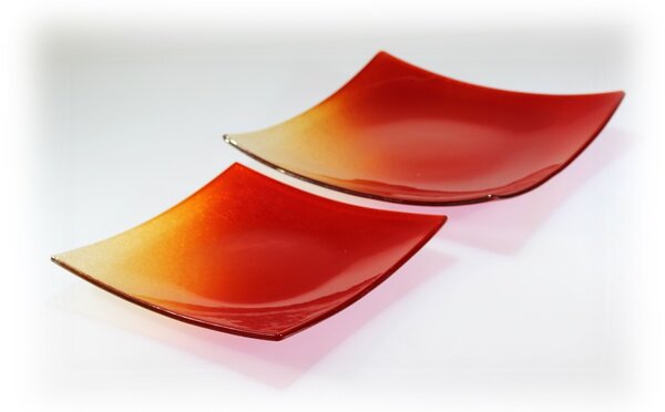 BDK-GLASS Čtvercová mělká mísa MATIZ 30x30cm - červená