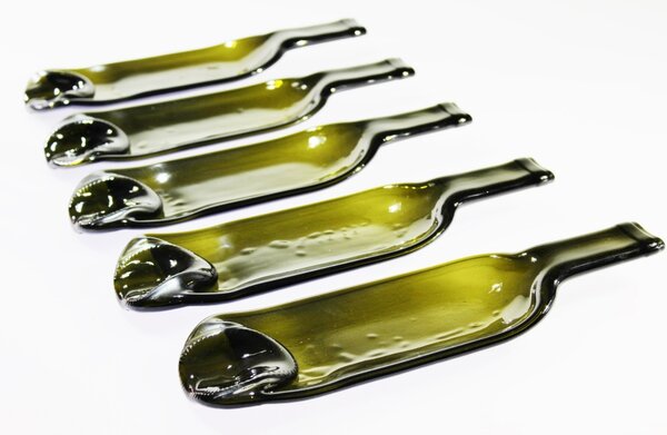 BDK-GLASS Servírovací tác z lehané skleněné láhve - olivová