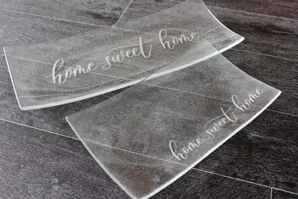 BDK-GLASS Extra čirá skleněná mísa HOME SWEET HOME Rozměr: 30x18cm