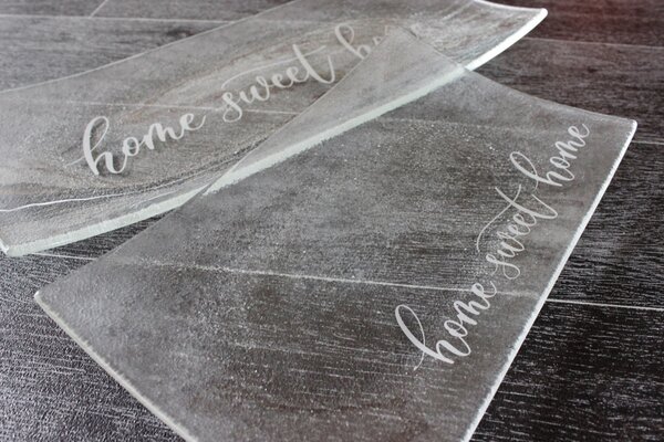 BDK-GLASS Extra čirá skleněná mísa HOME SWEET HOME Rozměr: 30x18cm