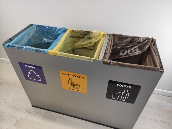 Alda Sestava na tříděný odpad Eko Station 3 x 60 l, lakovaná ocel, šedá