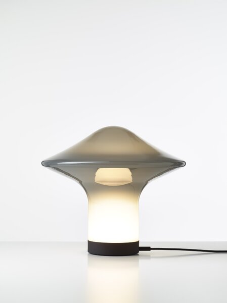 Brokis Designová stolní lampa Trottola table L, PC1324 Povrch Montury: stříbrný elox (CCS1917), Barva skla: opalín (CGC38), Povrchová úprava baldachýnu: kov - černý matovaný komaxit se strukturou (CCSC2674)