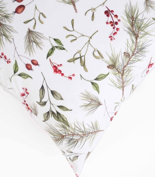 MK Lůžkoviny Vánoční povlak na polštář Velvet 40 x 40 cm - Cesmíny bílé