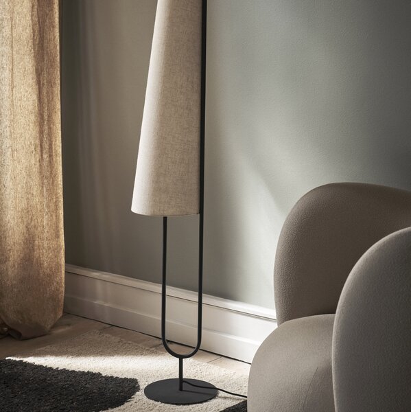 FERM LIVING Stojací lampa Ancora, Black/Natural