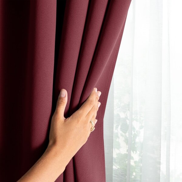 Vínový dimout závěs 140x175 cm Kierra – Restilo