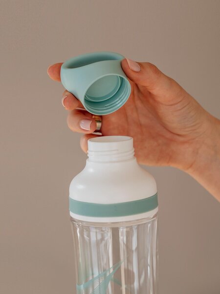 Plastová BPA free lahev z tritanu na smoothie EQUA Flow 2v1 Wave 800 ml