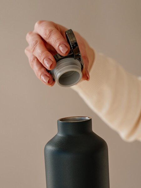 Nerezová termoska EQUA Classy Thermo Dark Grey 680 ml